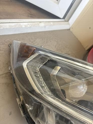 rav4 фара: Передняя левая фара Toyota — 1