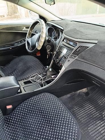 bid e5: Hyundai Sonata: 2014 г., Ручные, Бензин, Седан — 9