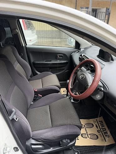 Продажа авто: Toyota Ist: 2002 г., 1.5 л, Автомат, Бензин, Хэтчбэк — 6