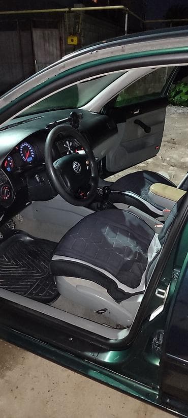 sprinter classic: Volkswagen Golf: 2000 г., 2 л, Ручные, Бензин, Хэтчбэк — 2