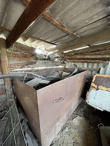 в связи с закрытием контейнера: Металлический ящик-бункер (контейнер) из листовой стали. Производство — 1