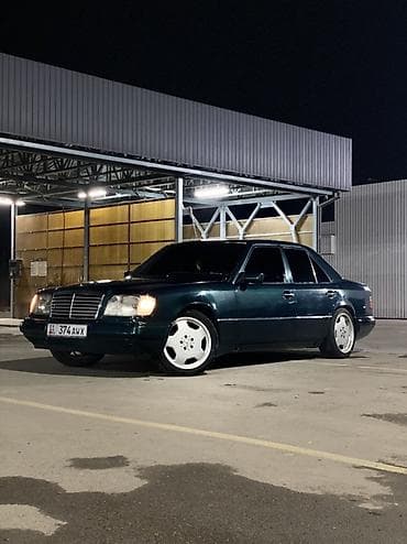 Mercedes-Benz W124: 1995 г., 3.2 л, Автомат, Бензин, Седан