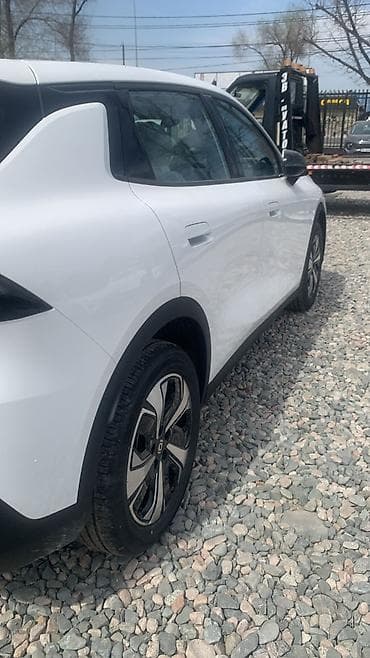 Changan: Changan Qiyuan Q05: 2026 г., Автомат, Электромобиль, Кроссовер — 6