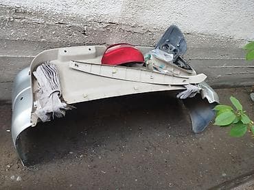 кнопка багажника: Крышка багажника Toyota — 1