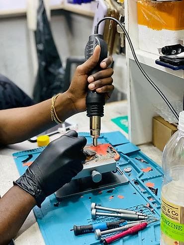 Сервис по ремонту и обслуживанию мобильных телефонов. Услуги: - Ремонт at lalafo.kg Сервис по ремонту и обслуживанию мобильных телефонов. Услуги: - Ремонт