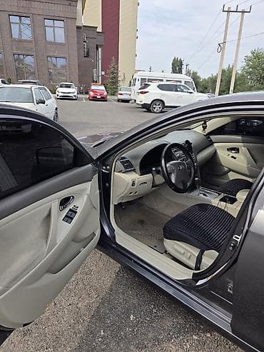 интересует: Toyota Camry: 2007 г., 2.4 л, Автомат, Бензин, Седан — 9
