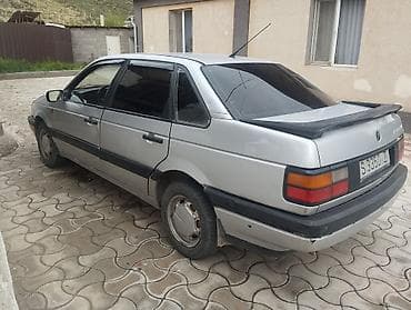 kia sephia: Volkswagen Passat: 1988 г., 1.8 л, Механика, Бензин, Седан — 2