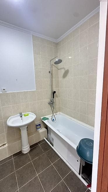 почасовые квартиры: Квартира, ЦО Asia Palace, Сары-Ой, Детская площадка, Парковка, стоянка, Охраняемая территория — 2