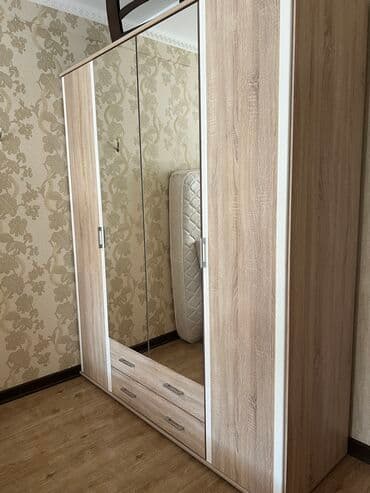 кровать в рассрочку: Спальный гарнитур, Б/у, Шкаф, Двуспальная кровать, С матрасом, МДФ, Платная доставка, Самовывоз, цвет - Бежевый — 1