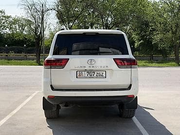 suv: Toyota Land Cruiser: 2022 г., 3.4 л, Автомат, Бензин, Внедорожник — 4