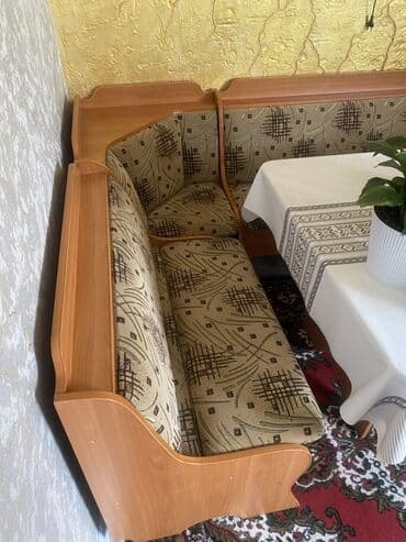 столы для кафе бу: Кухонный мягкий уголок, Б/у — 1