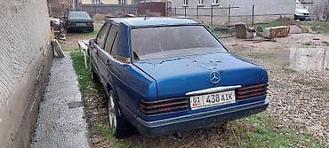 e class: Mercedes-Benz 190: 1986 г., Седан — 3