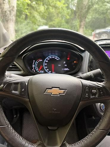 Продажа авто: Chevrolet Spark: 2018 г., 1 л, Автомат, Бензин, Хэтчбэк — 5