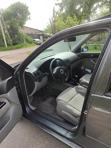 passat ss: Volkswagen Golf: 1999 г., 1.6 л, Ручные, Бензин, Хэтчбэк — 8