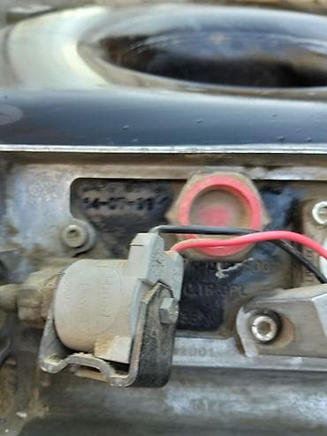 Тормозные системы: Комплект ГБО для автомобиля (расположение в нише запасного колеса) — 6