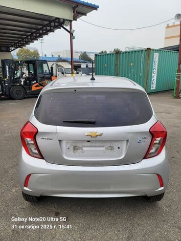 купить авто в рассрочку без первоначального взноса без банка: Chevrolet Spark: 2016 г., 0.1 л, Автомат, Бензиновая, Хэтчбэк — 2