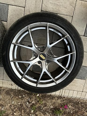 Литые диски BBS с шинами R18 - Диаметр: 18" - Конфигурация диска