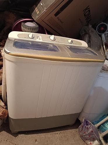 Полуавтоматическая стиральная машина с двумя баками (стирка + отжим)