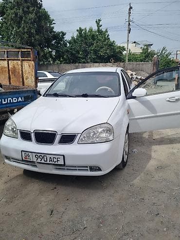 Chevrolet Lacetti: 2003 г., 1.6 л, Механика, Бензин