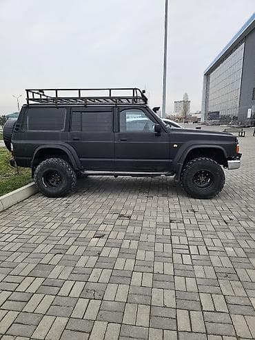 Nissan Patrol: 1993 г., Внедорожник