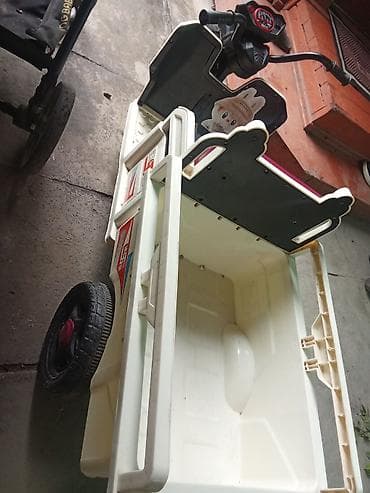 машинка с педалями: Детский электрокар — 1