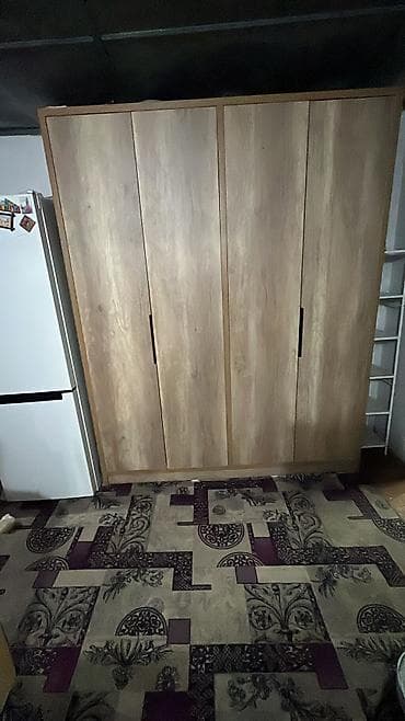 Продается 2 шкаф, один купе второй обычный