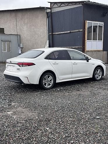 corolla 2016: Toyota Levin: 2022 г., 1.8 л, Вариатор, Гибрид, Седан — 5