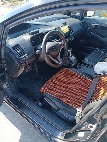 авто сатуу: Honda Civic: 2010 г., 1.3 л, Вариатор, Бензин, Седан — 9