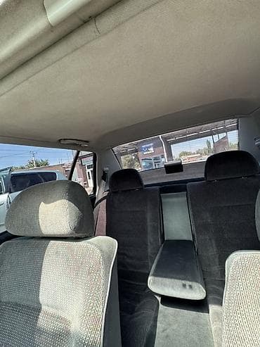 Транспорт: Volkswagen Vento: 1994 г., 1.8 л, Механика, Бензин, Седан — 4