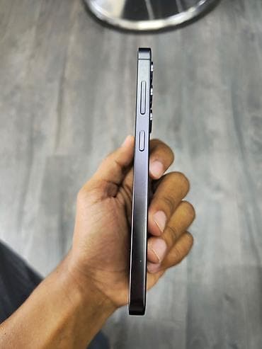 samsung 16: Samsung Galaxy S24, Б/у, 256 ГБ, цвет - Серый, 1 SIM, eSIM — 3