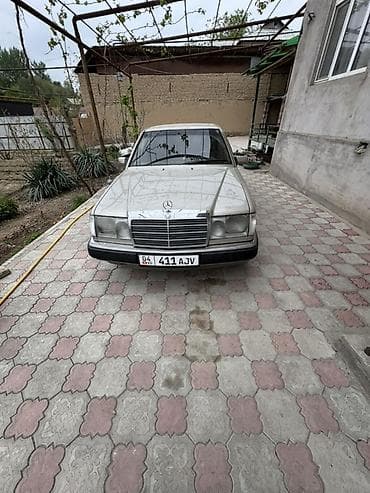машина мерс с: Mercedes-Benz W124: 1993 г., 2 л, Механика, Бензин, Седан — 9