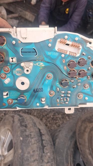 daf 95: Щиток приборов Nissan 1998 г., Б/у, Оригинал — 5