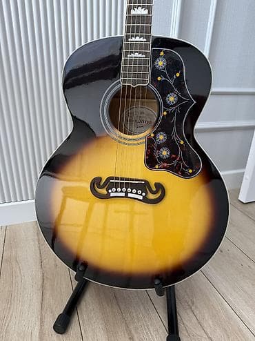 Аккордеоны: Gibson J-200 – легендарная акустическая джамбо-гитара. Основные — 2