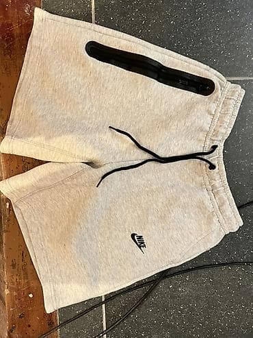 Шорты Nike tech fleece размер M(165-175) состояние 10/10