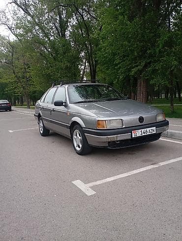 Volkswagen Passat: 1990 г., 1.8 л, Ручные, Бензин, Седан