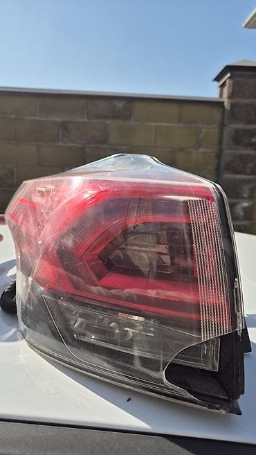 Компрессоры для авто: Передняя левая фара Toyota 2017 г., Б/у, Оригинал, Япония — 2