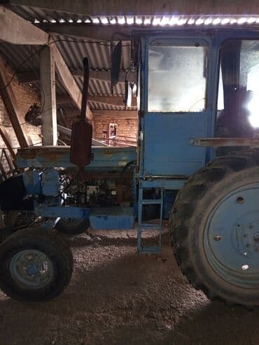 Трактор т-28 и плуг