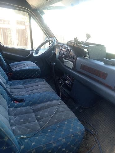 уна: Mercedes-Benz Спринтер: 1998 г., 3 л, Механика, Дизель, Фургон — 3