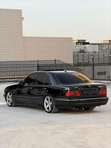 bvd e2: Mercedes-Benz E-класс AMG: 2001 г., Автомат, Седан — 6