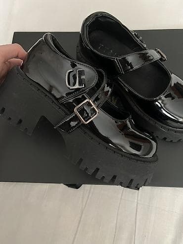 траки: Лоферы/туфли Mary Jane на массивной платформе Надевали только два — 3