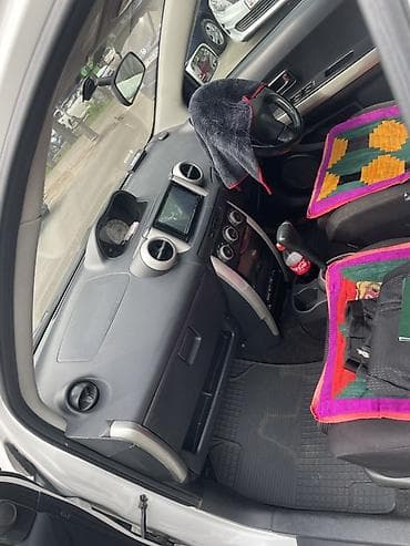 bid e2: Toyota Ist: 2003 г., 1.5 л, Автомат, Хэтчбэк — 4