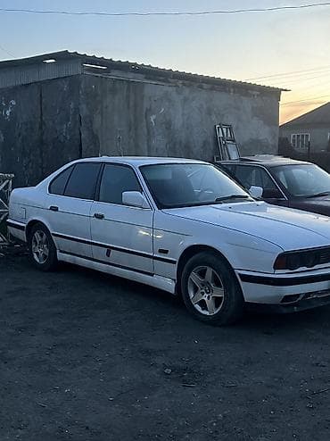 range rover vogue: BMW 5 series: 1988 г., 2.5 л, Ручные, Бензин, Седан — 9