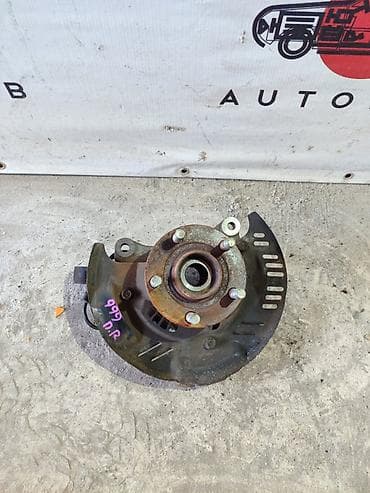 Передняя правая Ступица Subaru 2000 г., Б/у, Оригинал, Япония