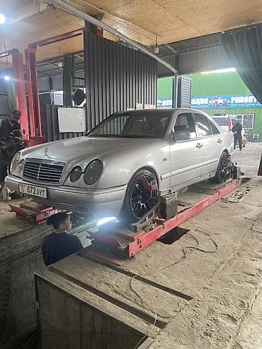 Диски: Литые Диски R 18 AMG, отверстий - 5, Б/у — 2