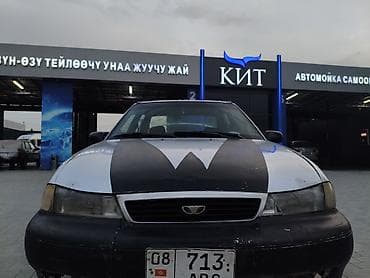 Daewoo Nexia: 2001 г., 1.5 л, Механика, Бензин, Седан