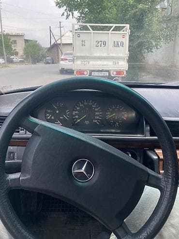 радиатор сешка: Mercedes-Benz W124: 1990 г., 2.6 л, Механика, Бензин, Седан — 5