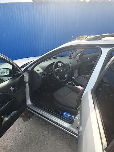 автомат обмен: Ford Mondeo: 2001 г., 1.8 л, Механика, Бензин, Универсал — 4