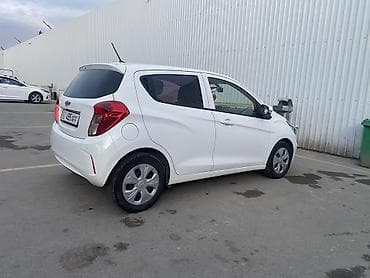 вариант кей джи: Chevrolet Spark: 2020 г., 1 л, Вариатор, Бензин, Хэтчбэк — 3