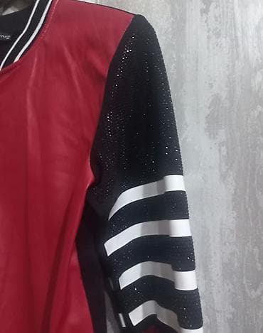 по коже: Женский костюм размер М в хорошем состоянии одевала 2 раза -1500 — 2