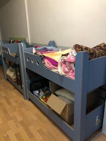 детские двухъярусные кровати со столом: Продаю двухярусные детские кровати — 2